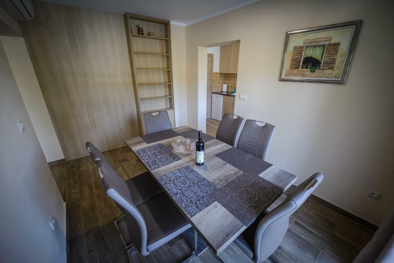 Apartment Vrutak Κότορ Εξωτερικό φωτογραφία